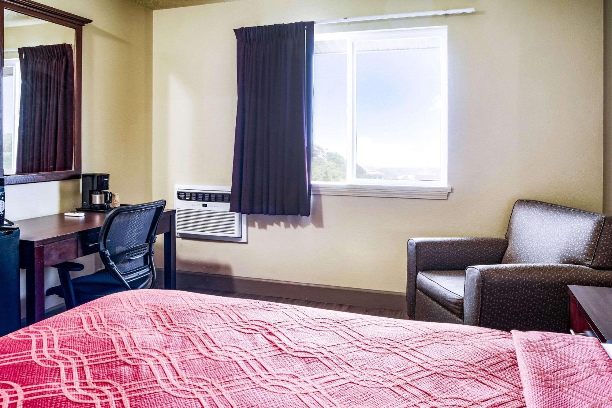 Econo Lodge Newport Kulesi Dış mekan fotoğraf